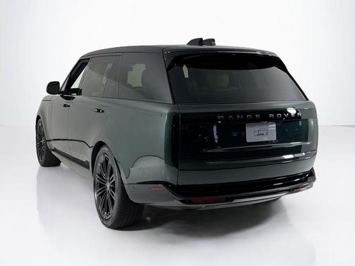 2025 Land Rover Range Rover P400 SE 7 Seat
