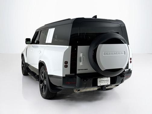 2025 Land Rover Defender P400 X-Dynamic SE