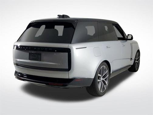 2025 Land Rover Range Rover P550e SE