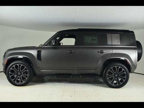 2025 Land Rover Defender