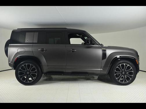 2025 Land Rover Defender