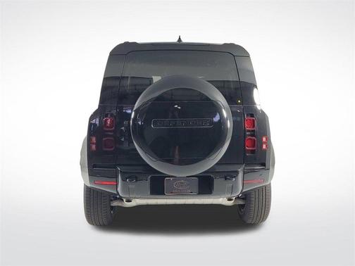 2025 Land Rover Defender P400 X-Dynamic SE