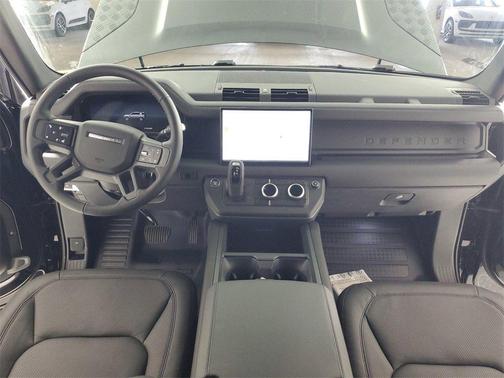 2025 Land Rover Defender P400 X-Dynamic SE