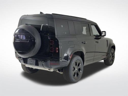 2025 Land Rover Defender P400 X-Dynamic SE