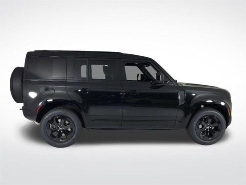 2025 Land Rover Defender P400 X-Dynamic SE