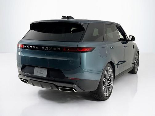 2025 Land Rover Range Rover Sport P360 SE