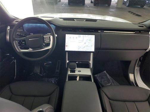 2025 Land Rover Range Rover P530 SE