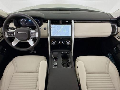 2025 Land Rover Discovery P300 S