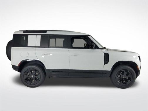 2025 Land Rover Defender P400 X-Dynamic SE