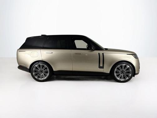 2026 Land Rover Range Rover SE