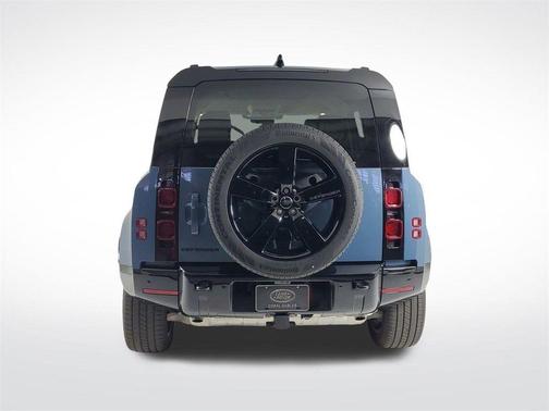 2024 Land Rover Defender P400 X-Dynamic SE