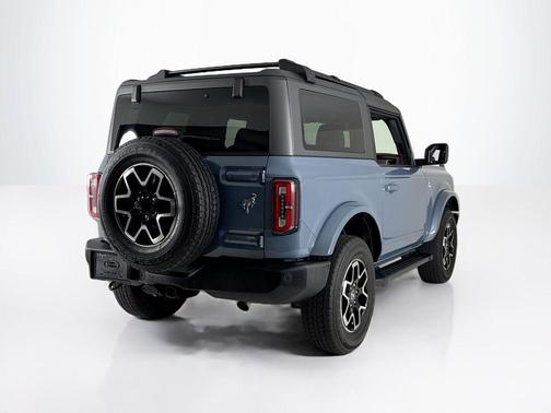 Azure Gray Metallic 2023 Ford Bronco Outer Banks