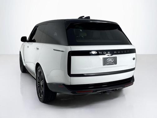 2023 Land Rover Range Rover P530 SE