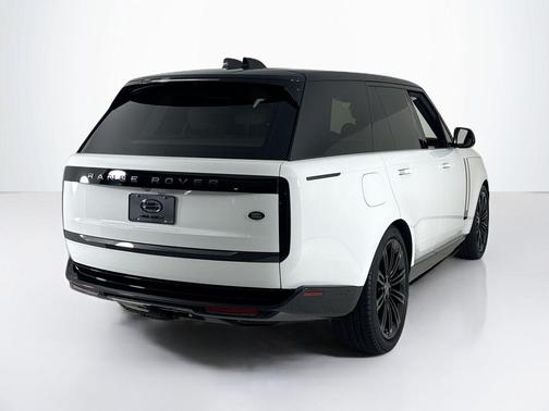 2023 Land Rover Range Rover P530 SE