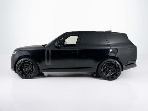 2025 Land Rover Range Rover P530 SE