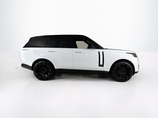 Fuji White 2026 Land Rover Range Rover P530 SE
