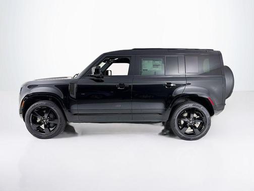 2025 Land Rover Defender P400 X-Dynamic SE