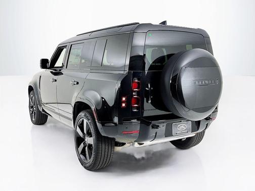 2025 Land Rover Defender P400 X-Dynamic SE
