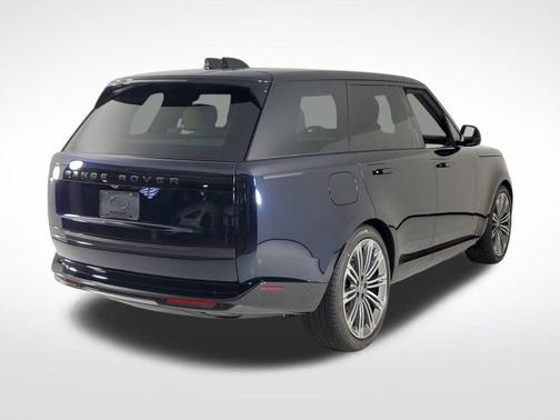 2025 Land Rover Range Rover P400 SE