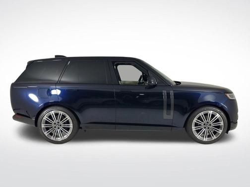 2025 Land Rover Range Rover P400 SE