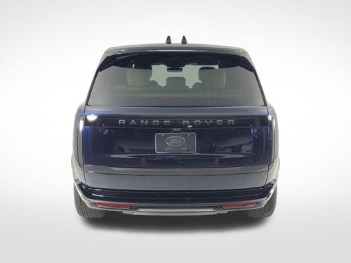 2025 Land Rover Range Rover P400 SE