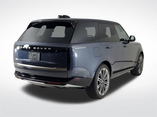2025 Land Rover Range Rover P530 SE