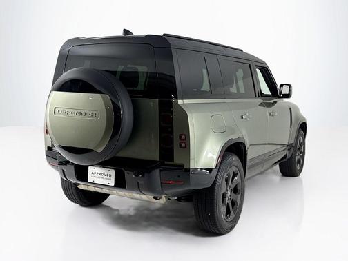 2025 Land Rover Defender P400 X-Dynamic SE