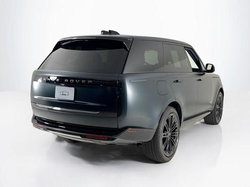 2026 Land Rover Range Rover SE