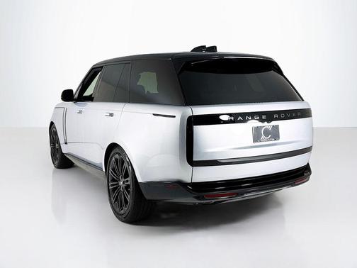 2025 Land Rover Range Rover P530 SE