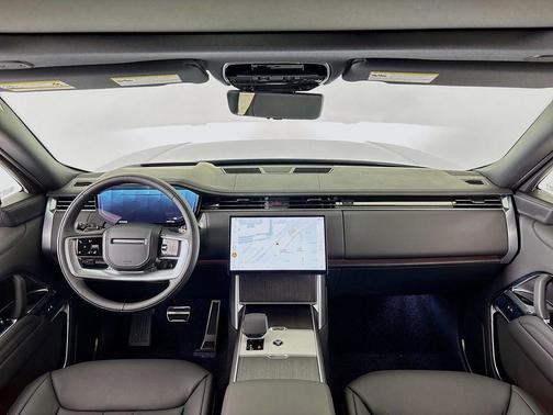2025 Land Rover Range Rover P530 SE