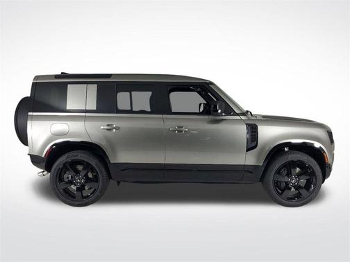 2025 Land Rover Defender P500 X-Dynamic SE
