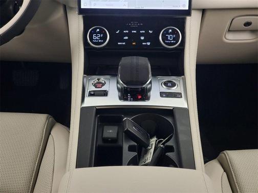 2025 Jaguar F-PACE P250 R-Dynamic S