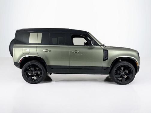 2025 Land Rover Defender P400 X-Dynamic SE
