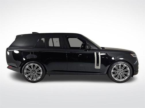2025 Land Rover Range Rover P400 SE