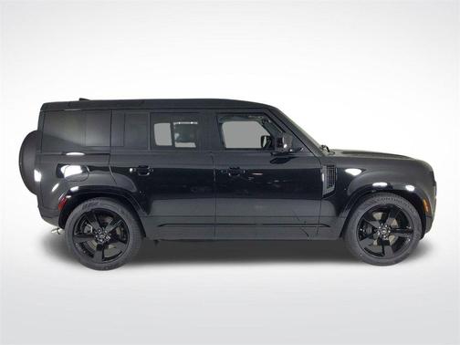 2025 Land Rover Defender P500 X-Dynamic SE