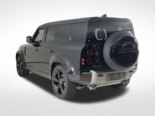 2025 Land Rover Defender P500 X-Dynamic SE