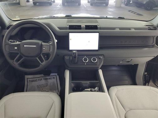 2025 Land Rover Defender P500 X-Dynamic SE