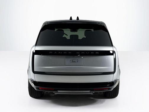 2025 Land Rover Range Rover P530 SE 7 Seat