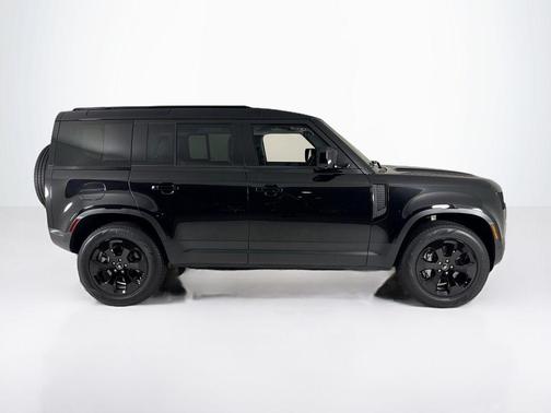 2025 Land Rover Defender P400 S