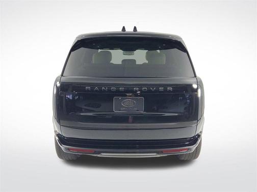 2025 Land Rover Range Rover P550e SE