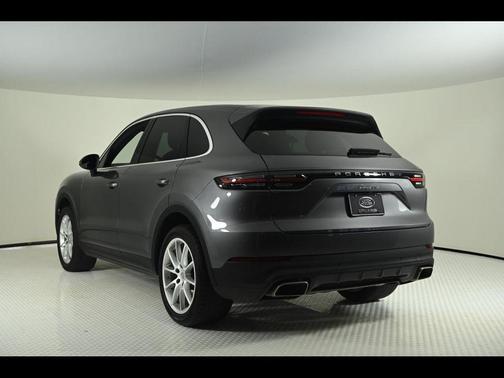 2022 Porsche Cayenne 