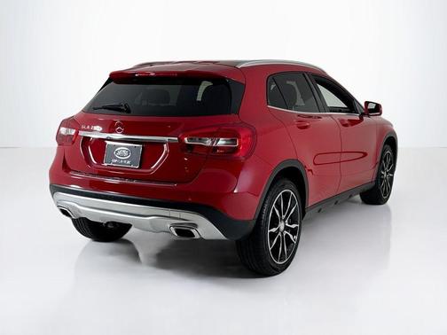 2017 Mercedes-Benz GLA 250 Base