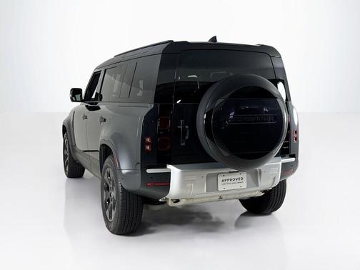 2025 Land Rover Defender P400 S