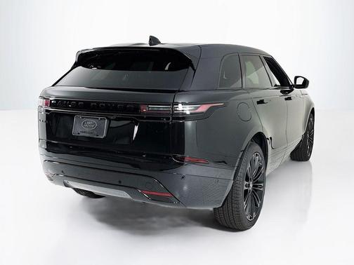2026 Land Rover Range Rover Velar P400 Dynamic SE