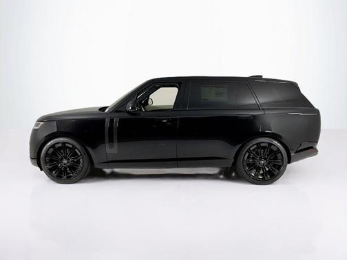 2025 Land Rover Range Rover P400 SE 7 Seat