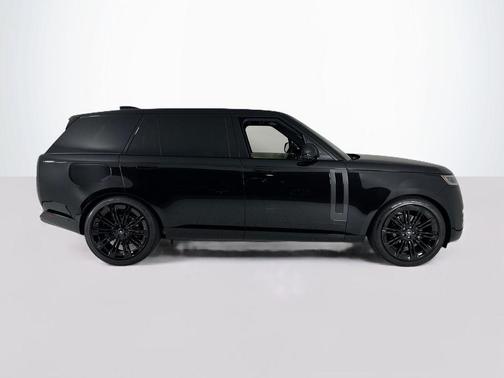 2025 Land Rover Range Rover P400 SE 7 Seat