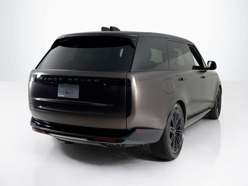 Tourmaline Brown In Satin Finish 2026 Land Rover Range Rover AUTOBIOGRAPHY
