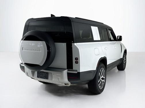 2025 Land Rover Defender P300 S