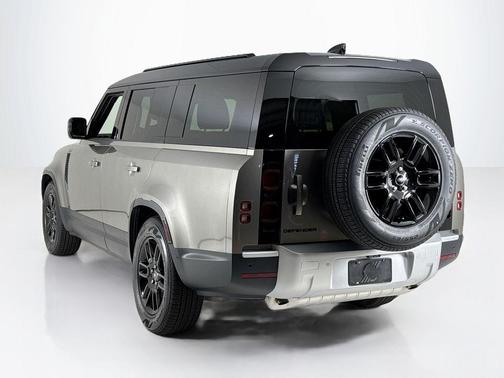 2025 Land Rover Defender P300 S