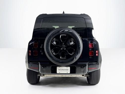 2025 Land Rover Defender P400 X-Dynamic SE